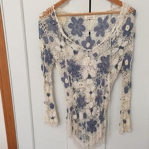 Vintage Ladies Kroshetta long sleeve top.